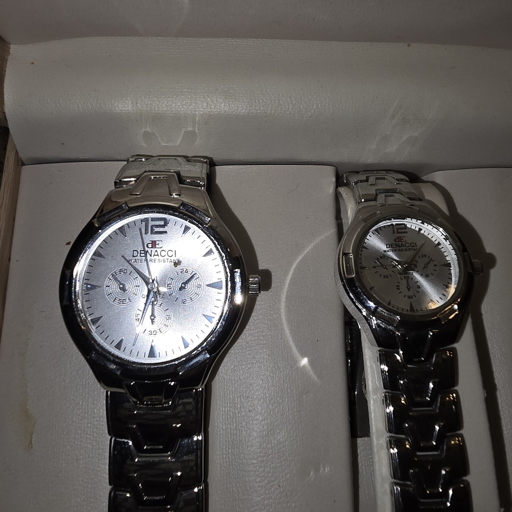 Couples Matching Watch Set - Picture 2 of 4